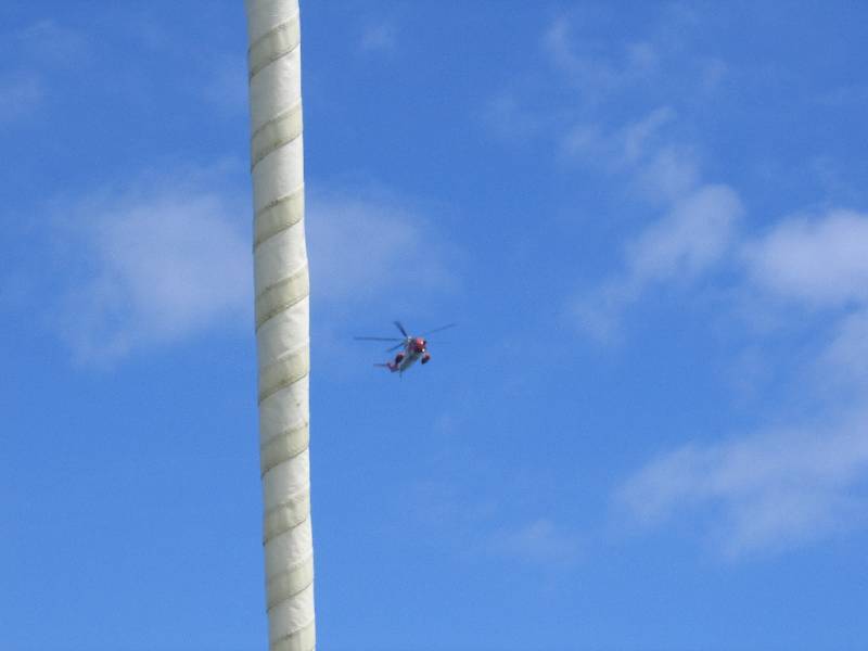 IMG_1318 Passing helicopter